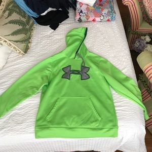 Under Armour men’s sweatshirt